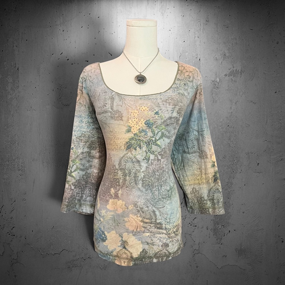Y2K Xcit USA Earthy Floral Script Rhinestone Embellished 3/4 Sleeve Top 1X